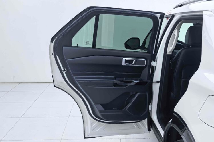 Used Ford Explorer 2024 2.3T EcoBoost Rear-Drive Trend Edition 6-Seater Exterior 10