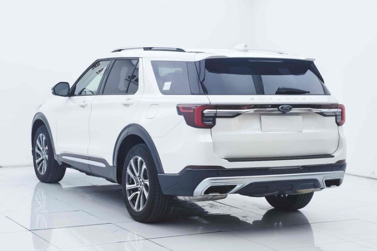 Used Ford Explorer 2024 2.3T EcoBoost Rear-Drive Trend Edition 6-Seater Exterior 2