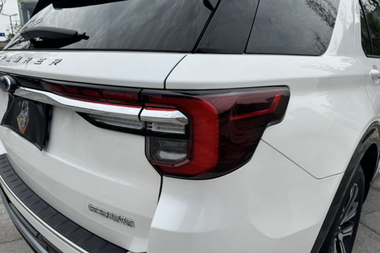 Used Ford Explorer 2024 2.3T EcoBoost Four-Wheel Drive Titanium Edition 6 Seats Exterior 6