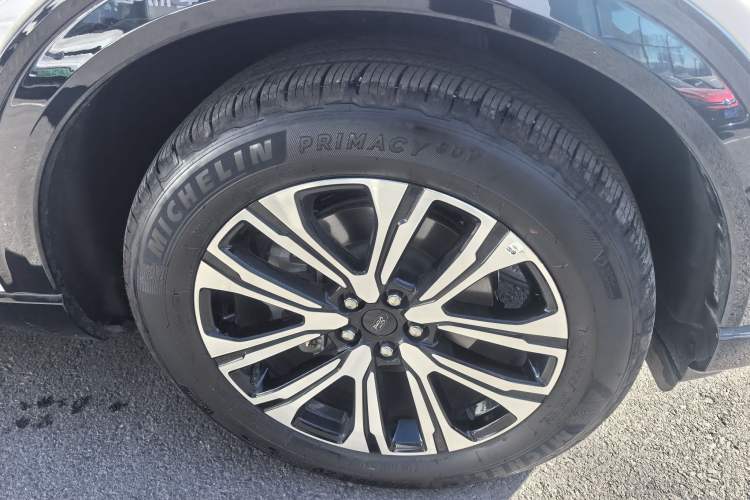 Used Ford Explorer 2024 2.3T EcoBoost Four-Wheel Drive Titanium Edition 6 Seats Exterior 6