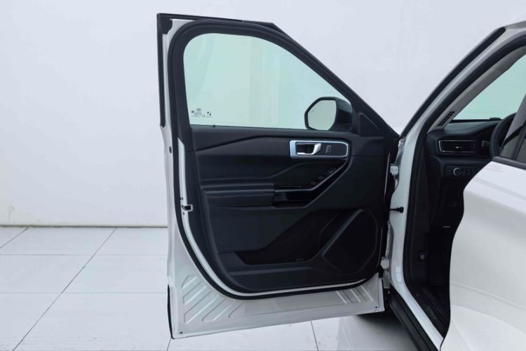Used Ford Explorer 2024 2.3T EcoBoost Rear-Drive Trend Edition 6-Seater Exterior 9