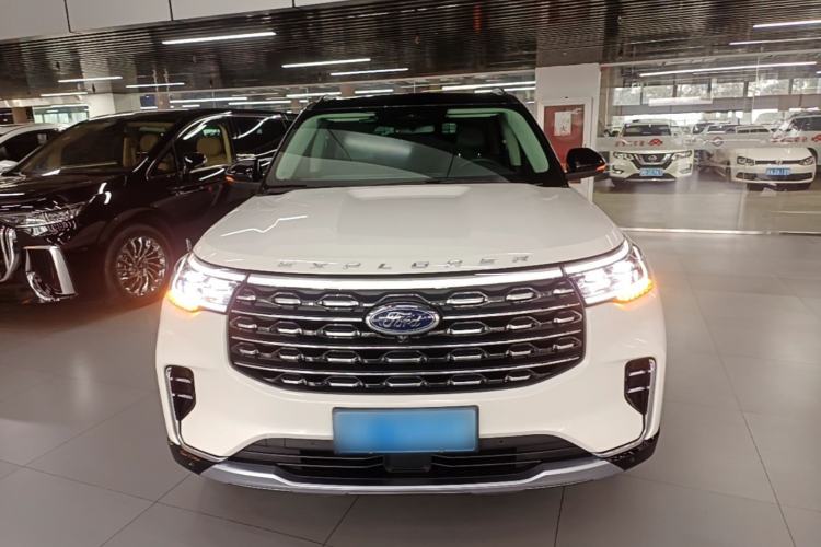 Used Ford Explorer 2024 2.3T EcoBoost Four-Wheel Drive Titanium Edition 6 Seats Front