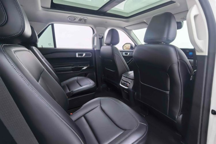 Used Ford Explorer 2024 2.3T EcoBoost Rear-Drive Trend Edition 6-Seater Interior 15