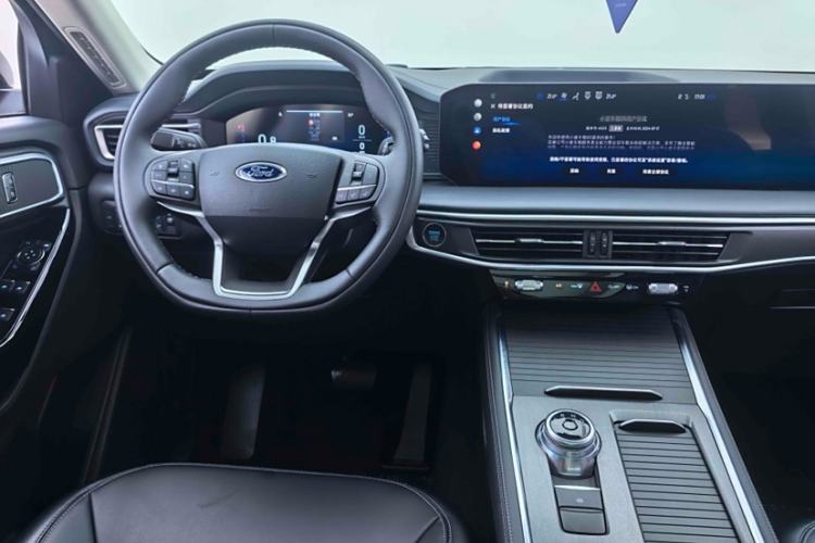 Used Ford Explorer 2024 2.3T EcoBoost Rear-Drive Trend Edition 6-Seater Interior 5