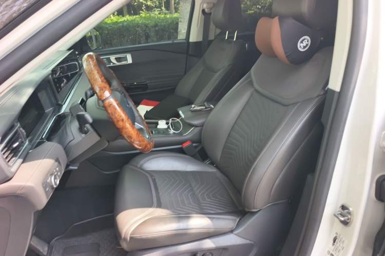 Used Ford Explorer 2024 2.3T EcoBoost Four-Wheel Drive Titanium Edition 6 Seats Left Front Seat