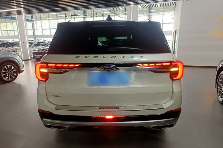 Used Ford Explorer 2024 2.3T EcoBoost Four-Wheel Drive Titanium Edition 6 Seats Rear