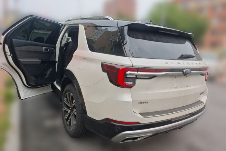 Used Ford Explorer 2024 2.3T EcoBoost Four-Wheel Drive Titanium Edition 6 Seats Rear Left 45 Deg