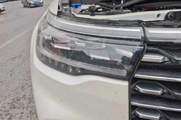 Used Ford Explorer 2024 2.3T EcoBoost Four-Wheel Drive Titanium Edition 6 Seats Right Front Headlight
