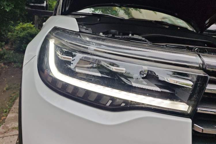 Used Ford Explorer 2024 2.3T EcoBoost Four-Wheel Drive Titanium Edition 7 Seats Right Front Headlight
