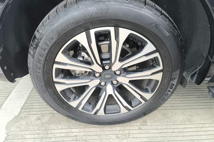 Used Ford Explorer 2024 2.3T EcoBoost Four-Wheel Drive Titanium Edition 6 Seats Right Rear Wheel Hub