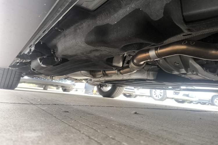 Used Ford Explorer 2024 2.3T EcoBoost Four-Wheel Drive Titanium Edition 6 Seats Right Side Sill