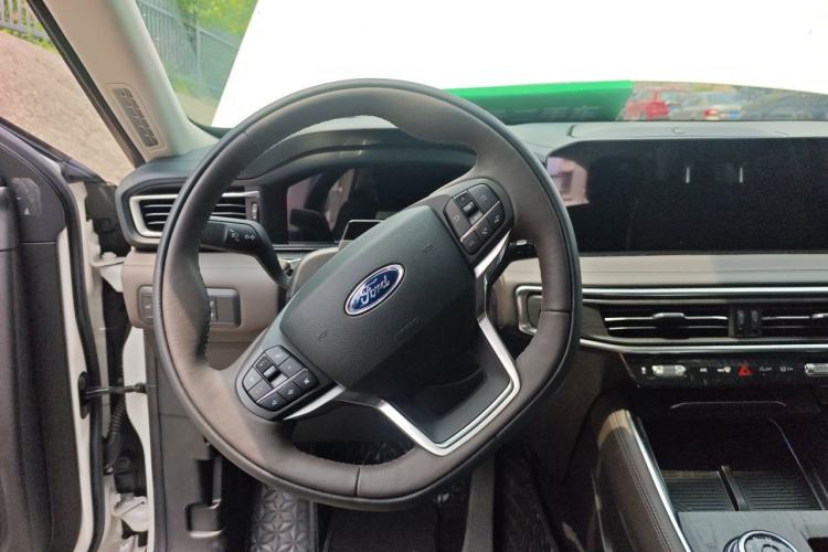 Used Ford Explorer 2024 2.3T EcoBoost Four-Wheel Drive Titanium Edition 6 Seats Steering Wheel