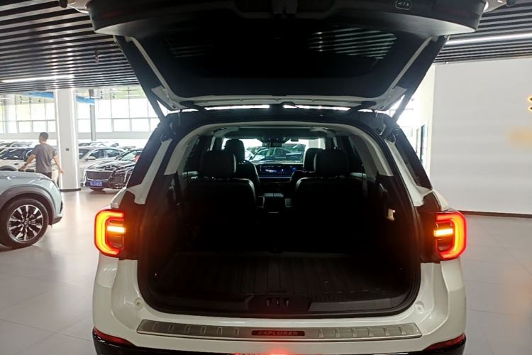 Used Ford Explorer 2024 2.3T EcoBoost Four-Wheel Drive Titanium Edition 6 Seats Trunk