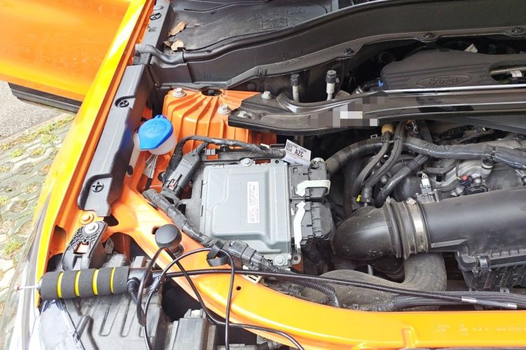 Used Ford Explorer 2024 2.3T EcoBoost Kunlun Peak Edition 7-Seater Engine Bay Right