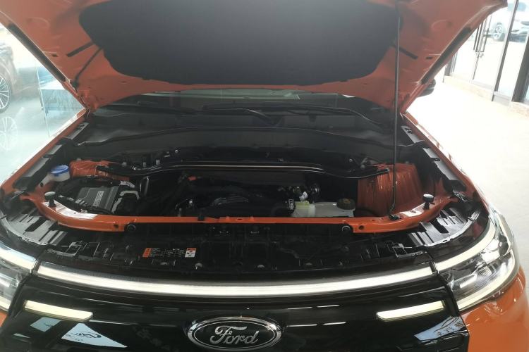 Used Ford Explorer 2024 2.3T EcoBoost Kunlun Peak Edition 7-Seater Engine Bay
