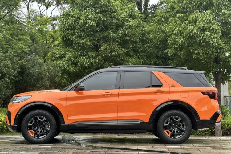 Used Ford Explorer 2024 2.3T EcoBoost Kunlun Peak Edition 7-Seater Exterior 1