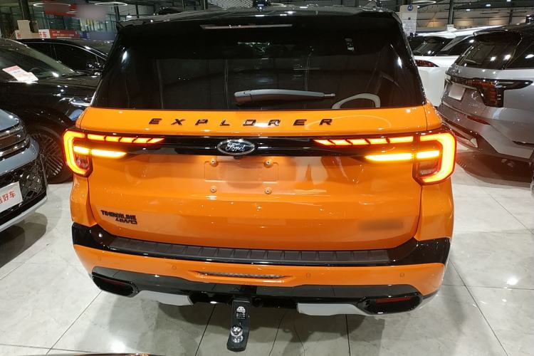 Used Ford Explorer 2024 2.3T EcoBoost Kunlun Peak Edition 7-Seater Exterior 4