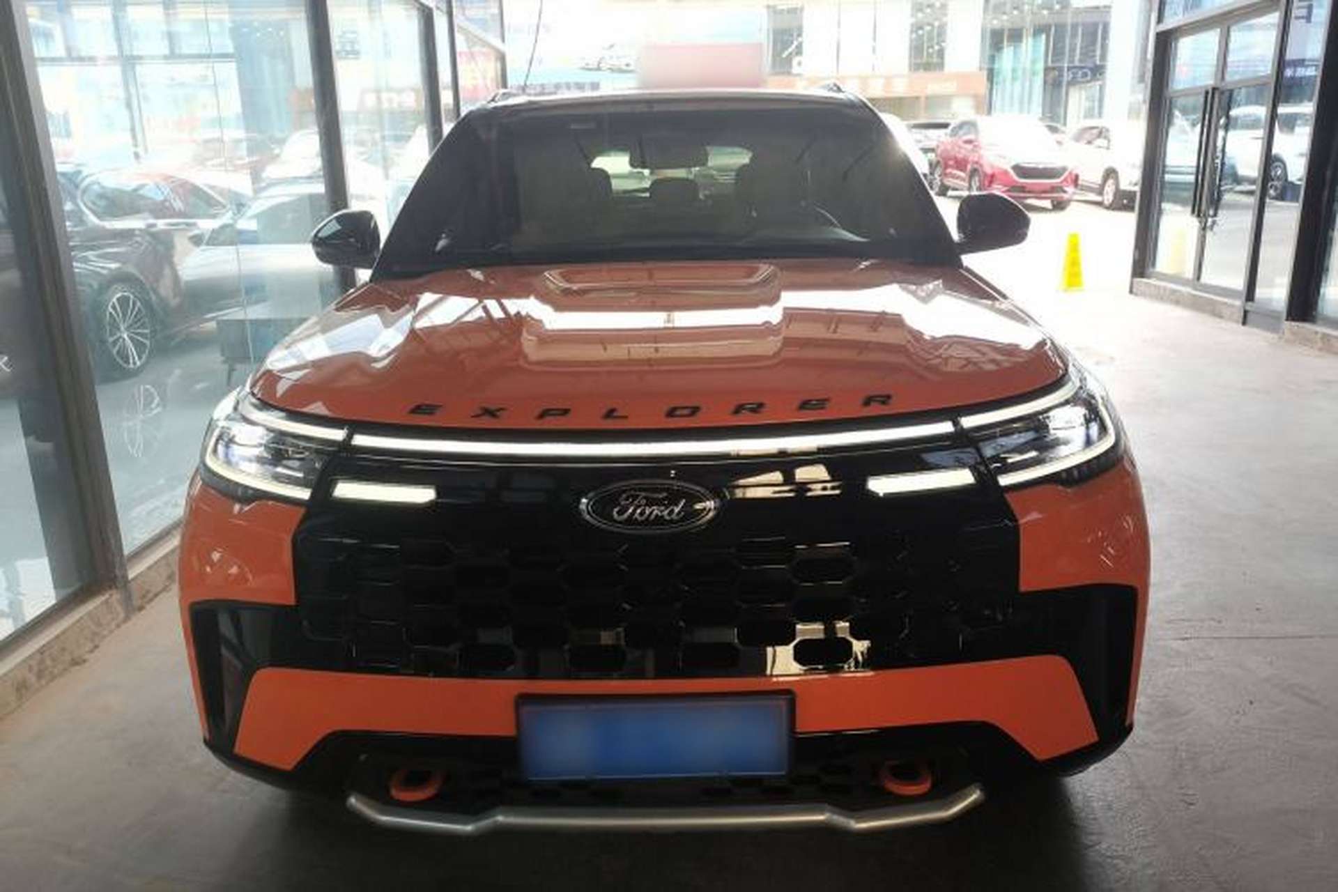 Used Ford Explorer 2024 2.3T EcoBoost Kunlun Peak Edition 7-Seater Front