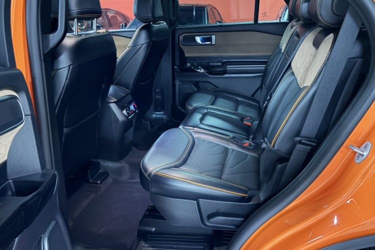 Used Ford Explorer 2024 2.3T EcoBoost Kunlun Peak Edition 7-Seater Interior 1
