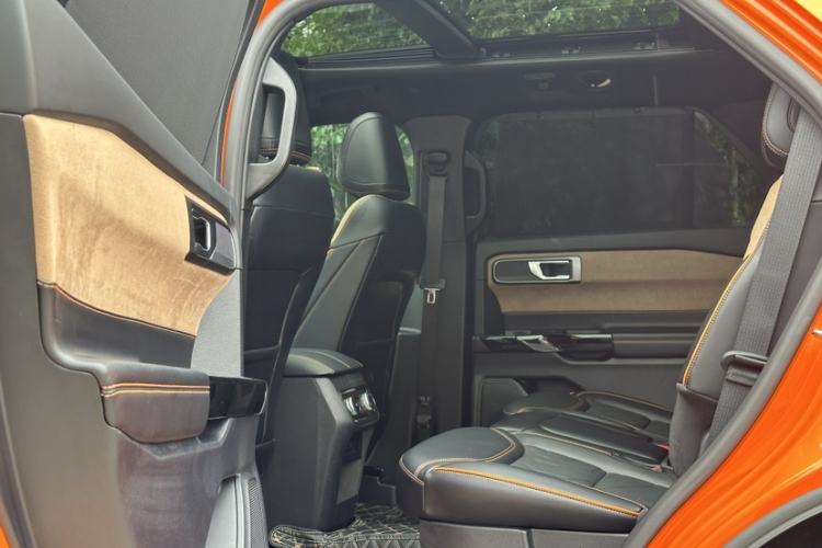 Used Ford Explorer 2024 2.3T EcoBoost Kunlun Peak Edition 7-Seater Interior 7