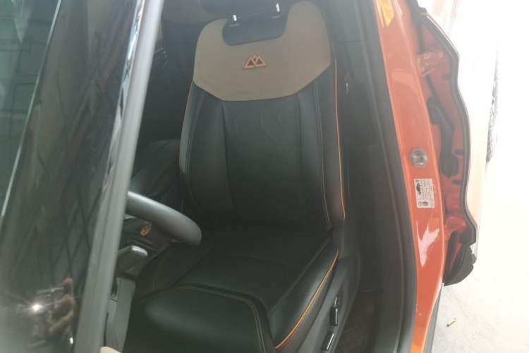 Used Ford Explorer 2024 2.3T EcoBoost Kunlun Peak Edition 7-Seater Left Front Seat