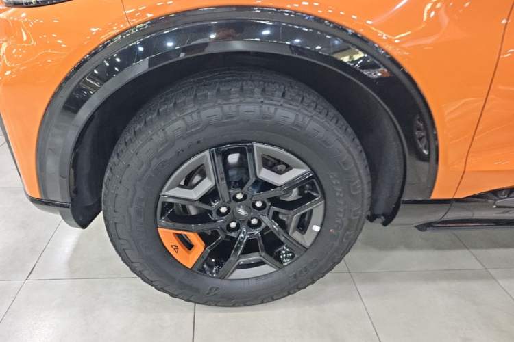 Used Ford Explorer 2024 2.3T EcoBoost Kunlun Peak Edition 7-Seater Left Front Wheel Hub