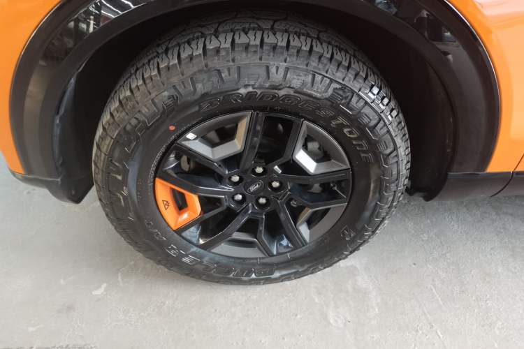 Used Ford Explorer 2024 2.3T EcoBoost Kunlun Peak Edition 7-Seater Left Front Wheel Hub