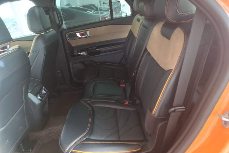 Used Ford Explorer 2024 2.3T EcoBoost Kunlun Peak Edition 7-Seater Left Rear Seat