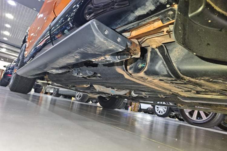 Used Ford Explorer 2024 2.3T EcoBoost Kunlun Peak Edition 7-Seater Left Side Sill