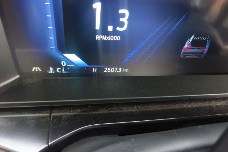 Used Ford Explorer 2024 2.3T EcoBoost Kunlun Peak Edition 7-Seater Odometer Close Up