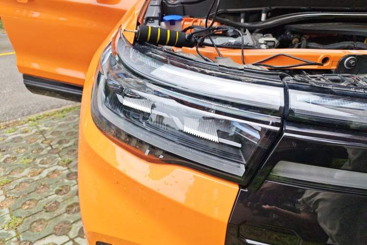 Used Ford Explorer 2024 2.3T EcoBoost Kunlun Peak Edition 7-Seater Right Front Headlight