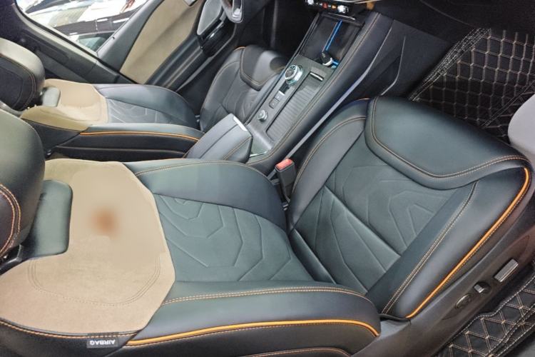 Used Ford Explorer 2024 2.3T EcoBoost Kunlun Peak Edition 7-Seater Right Front Seat