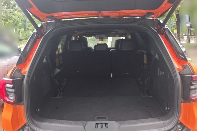 Used Ford Explorer 2024 2.3T EcoBoost Kunlun Peak Edition 7-Seater Trunk