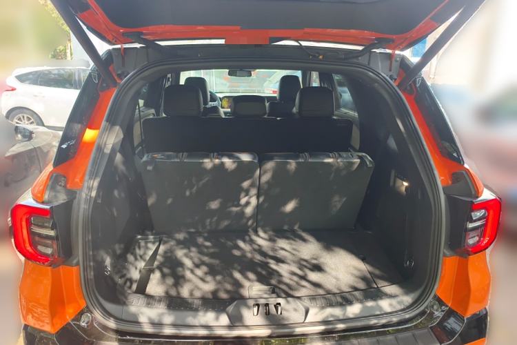 Used Ford Explorer 2024 2.3T EcoBoost Kunlun Peak Edition 7-Seater Trunk