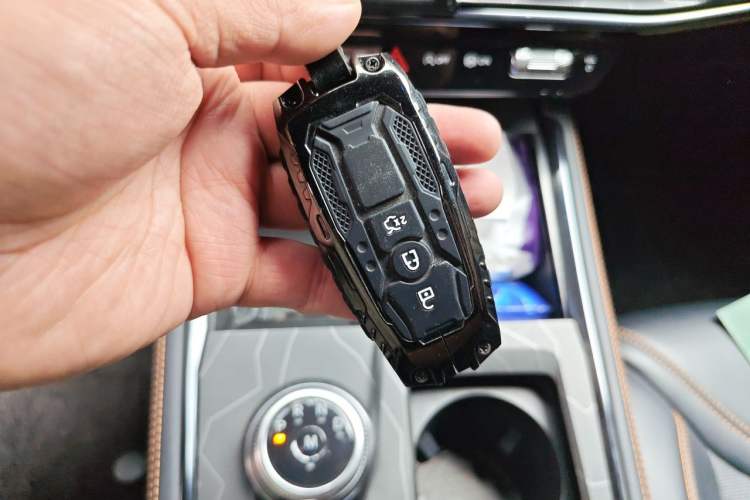 Used Ford Explorer 2024 2.3T EcoBoost Kunlun Peak Edition 7-Seater Vehicle Key