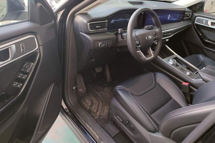 Used Ford Explorer 2025 2.3T EcoBoost Four-Wheel Drive Trail Edition 5 Seats Driver Seat