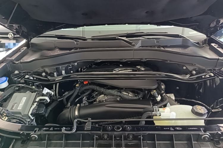 Used Ford Explorer 2025 2.3T EcoBoost Four-Wheel Drive Trail Edition 5 Seats Engine Bay
