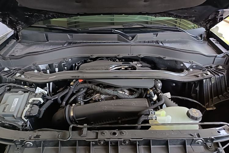 Used Ford Explorer 2025 2.3T EcoBoost Four-Wheel Drive Trail Edition 5 Seats Engine Bay