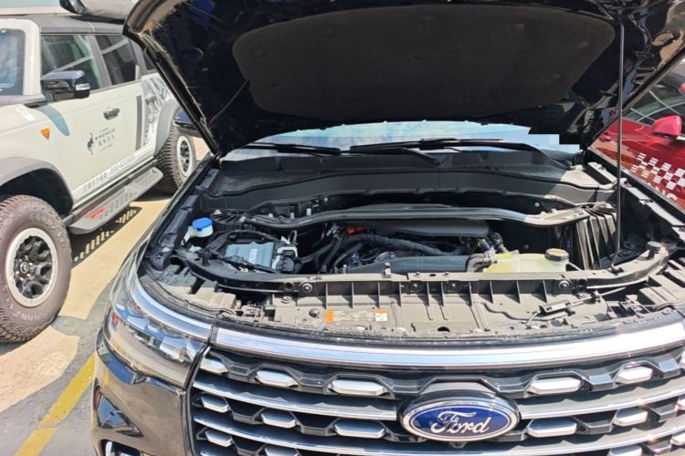 Used Ford Explorer 2025 2.3T EcoBoost Four-Wheel Drive Trail Edition 5 Seats Engine Bay Right