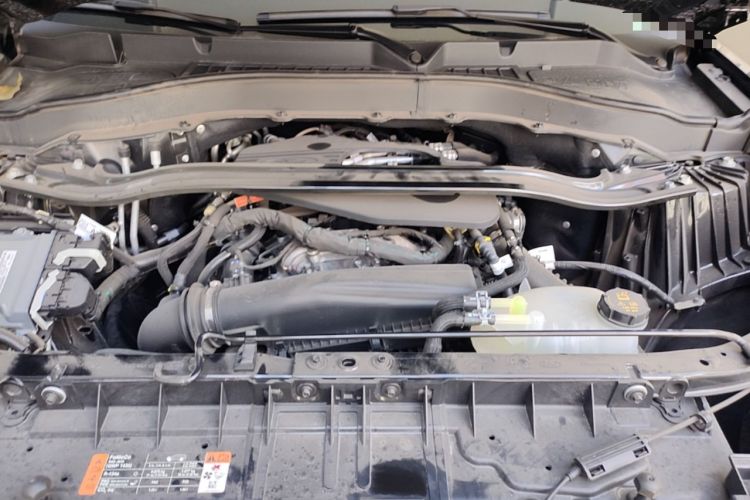 Used Ford Explorer 2025 2.3T EcoBoost Four-Wheel Drive Trail Edition 5 Seats Engine Bay