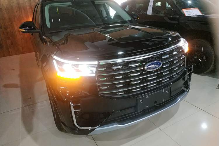 Used Ford Explorer 2025 2.3T EcoBoost Four-Wheel Drive Trail Edition 5 Seats Exterior 2