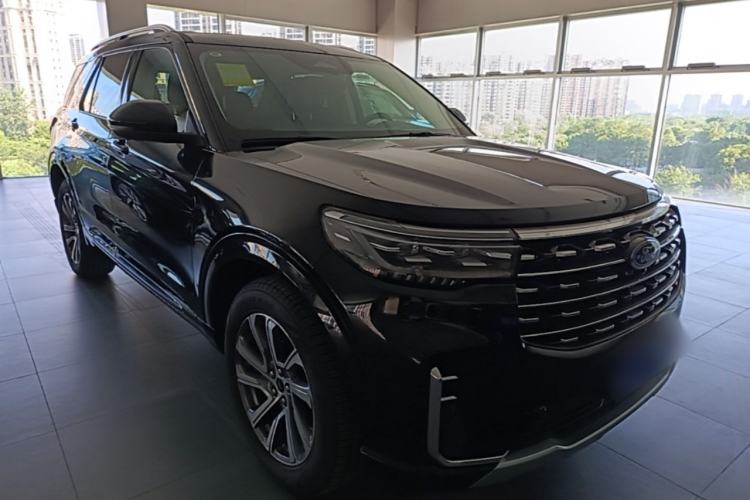 Used Ford Explorer 2025 2.3T EcoBoost Four-Wheel Drive Trail Edition 5 Seats Front Right 45 Deg