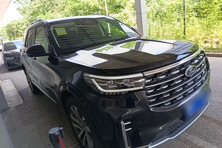 Used Ford Explorer 2025 2.3T EcoBoost Four-Wheel Drive Trail Edition 5 Seats Front Right 45 Deg