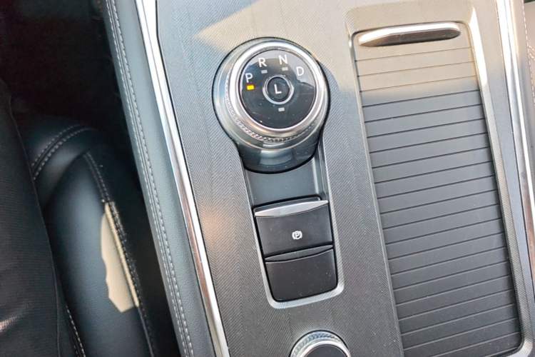 Used Ford Explorer 2025 2.3T EcoBoost Four-Wheel Drive Trail Edition 5 Seats Gear Lever