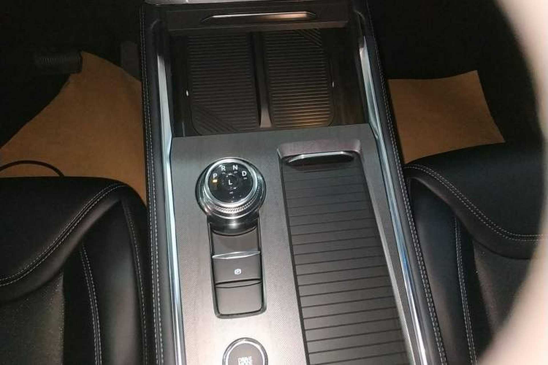 Used Ford Explorer 2025 2.3T EcoBoost Four-Wheel Drive Trail Edition 5 Seats Gear Lever