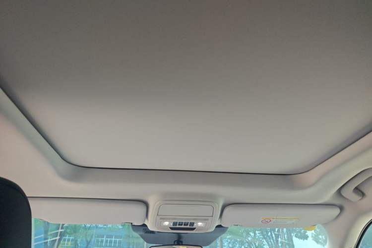 Used Ford Explorer 2025 2.3T EcoBoost Four-Wheel Drive Trail Edition 5 Seats Headliner
