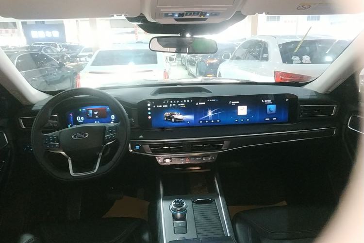 Used Ford Explorer 2025 2.3T EcoBoost Four-Wheel Drive Trail Edition 5 Seats Interior 2
