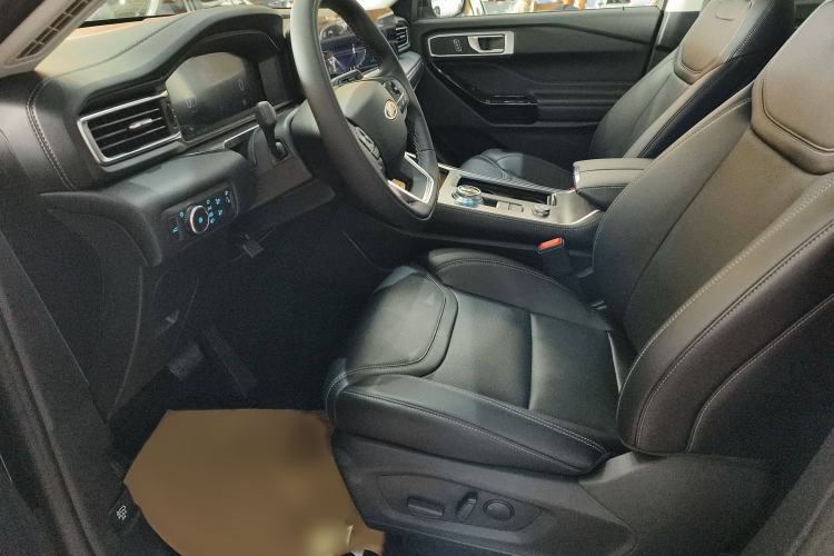 Used Ford Explorer 2025 2.3T EcoBoost Four-Wheel Drive Trail Edition 5 Seats Interior 2