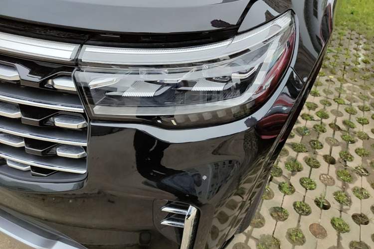 Used Ford Explorer 2025 2.3T EcoBoost Four-Wheel Drive Trail Edition 5 Seats Left Front Headlight