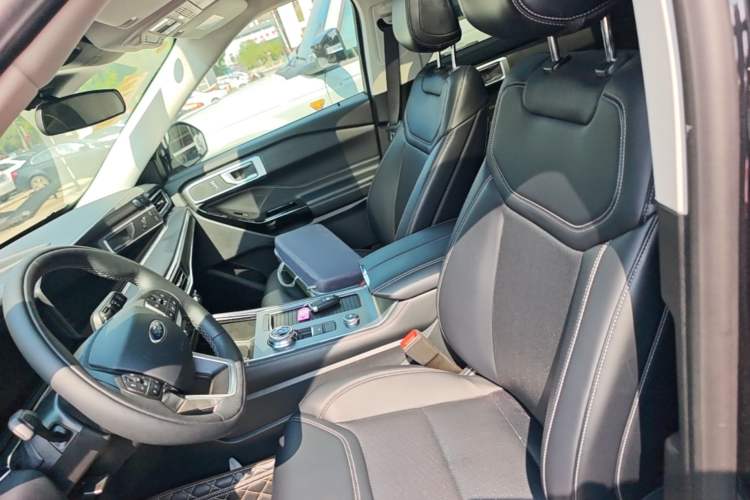 Used Ford Explorer 2025 2.3T EcoBoost Four-Wheel Drive Trail Edition 5 Seats Left Front Seat